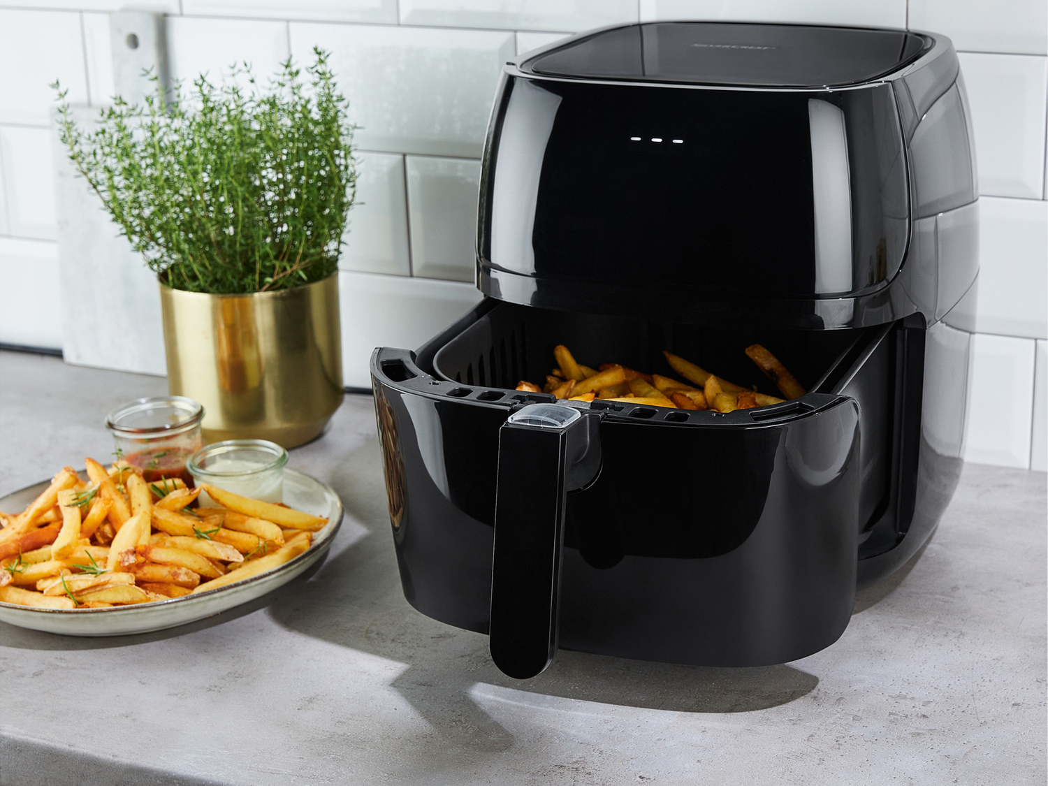 Friggitrice ad aria calda Prezzo-lidl, prezzo 79.00 €
- Comandi touchscreen ...