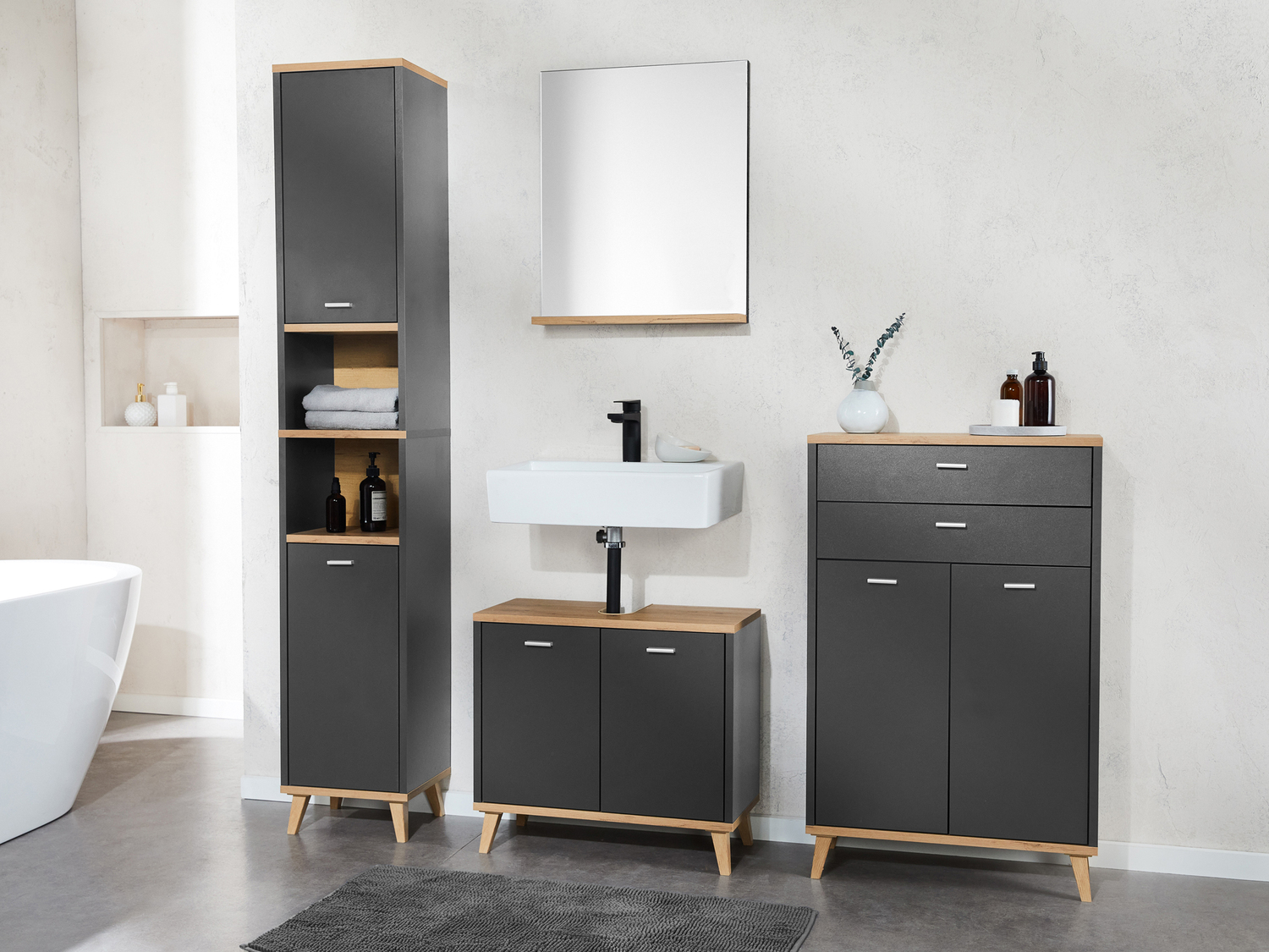 Armadio a colonna per bagno Livarno, prezzo 69.00 €
- Ripiani regolabili ...