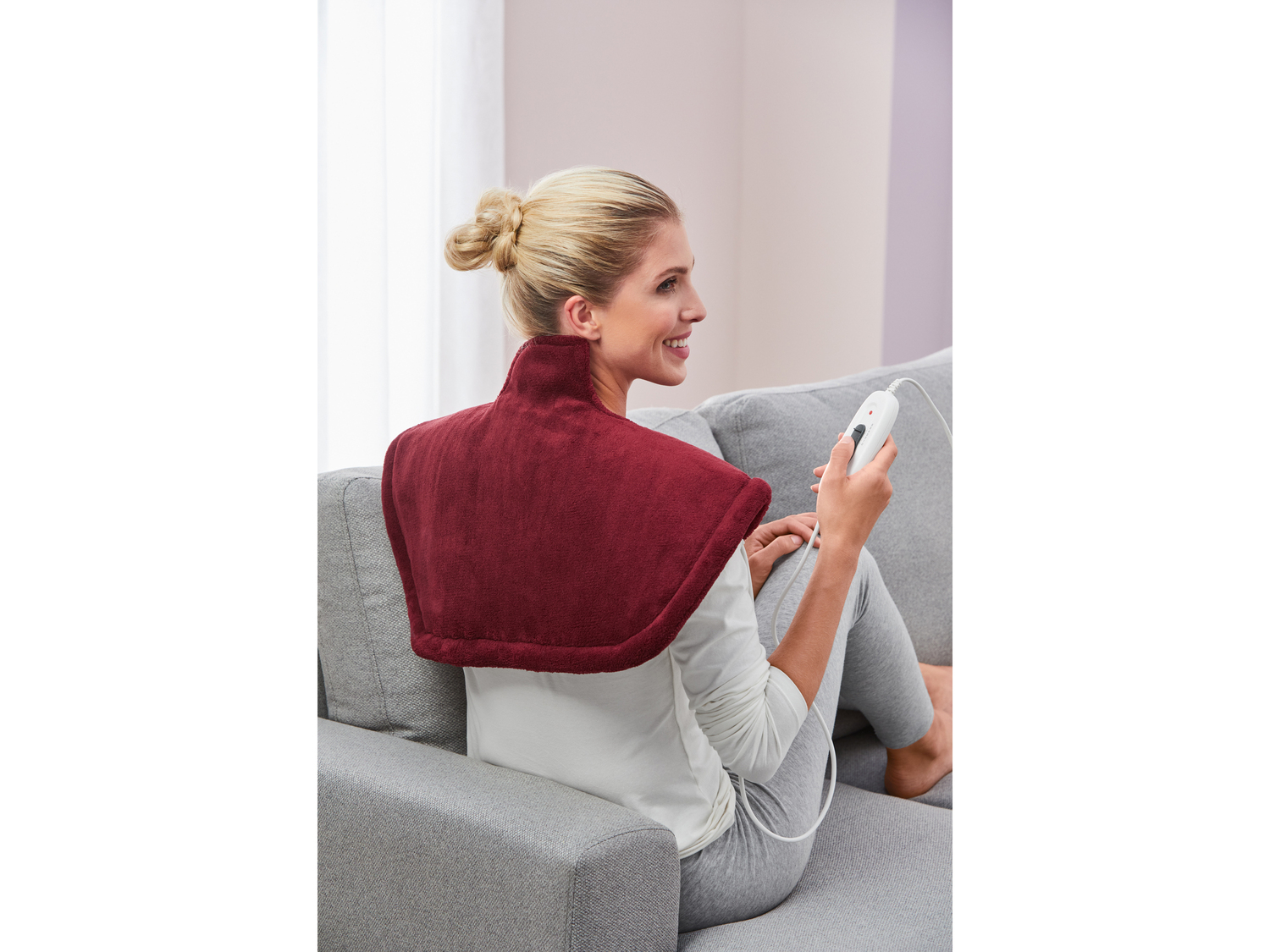Termoforo per spalle e nuca Sanitas, prezzo 24.99 €
- 6 livelli di temperatura ...