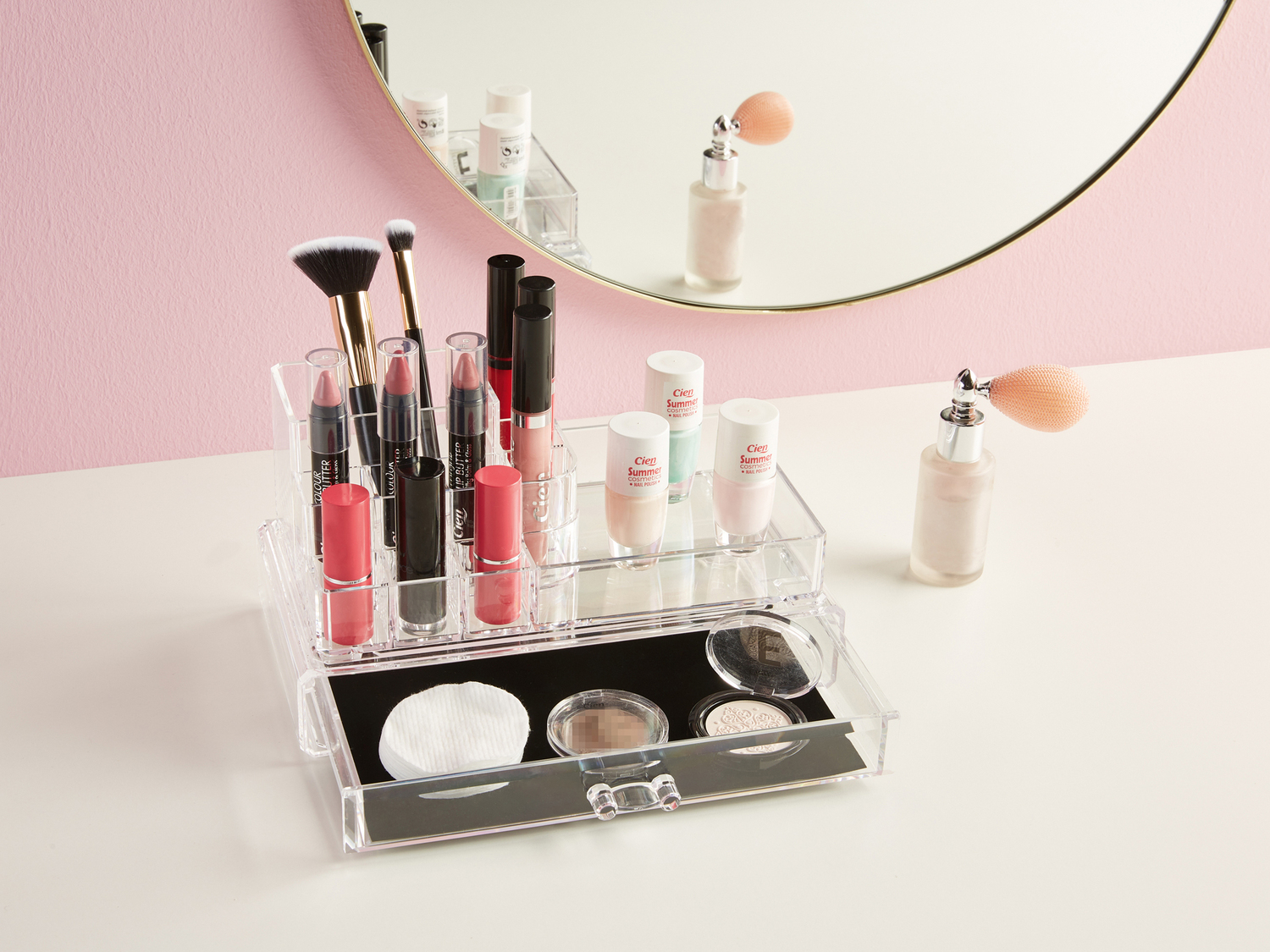 Organizer porta cosmetici Livarno, prezzo 9.99 &#8364;  
1 o 2 pezzi
Caratteristiche