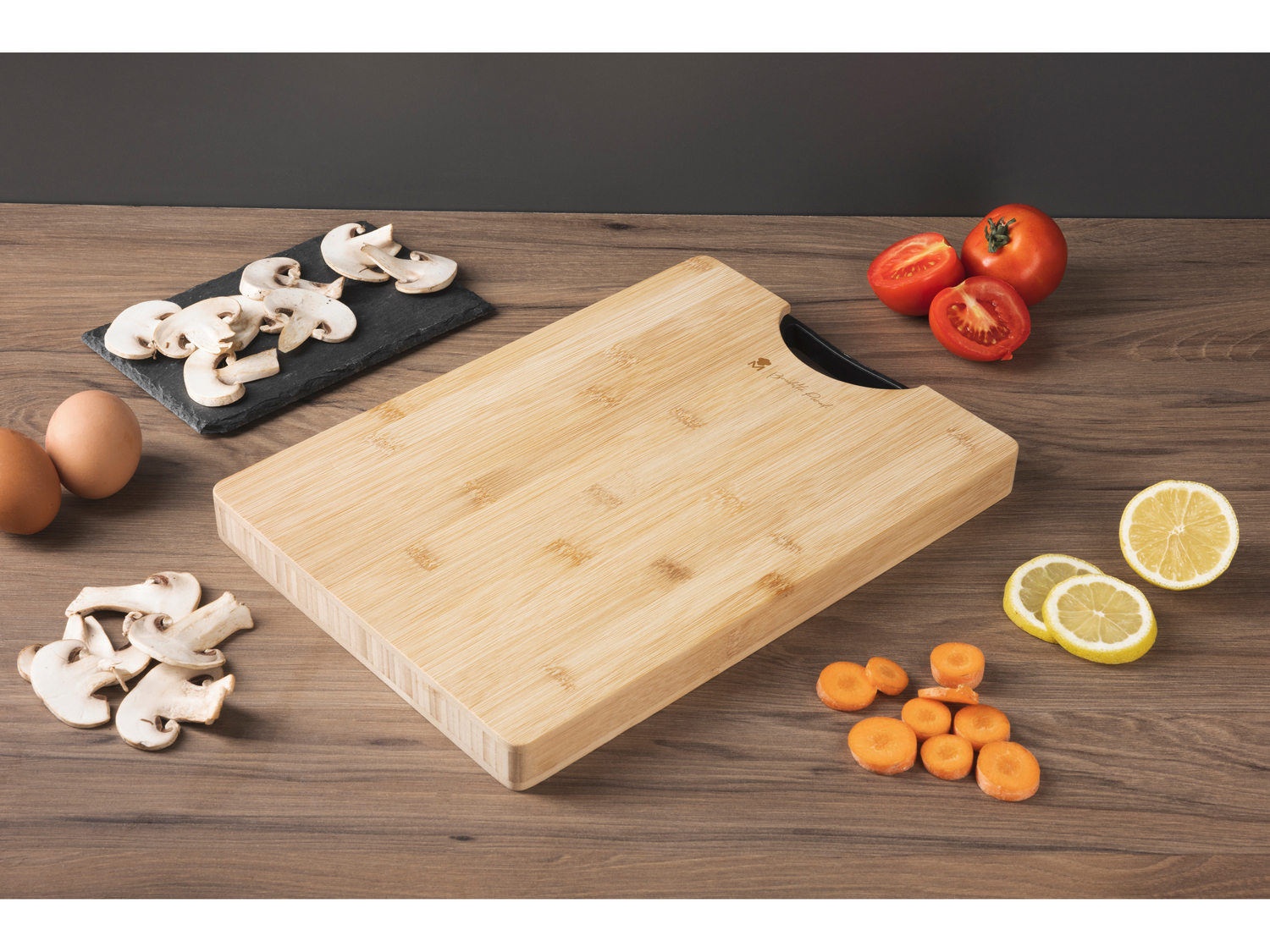 Tagliere da cucina in bambù Masterpro, prezzo 12.99 €
- Dimensioni: ...