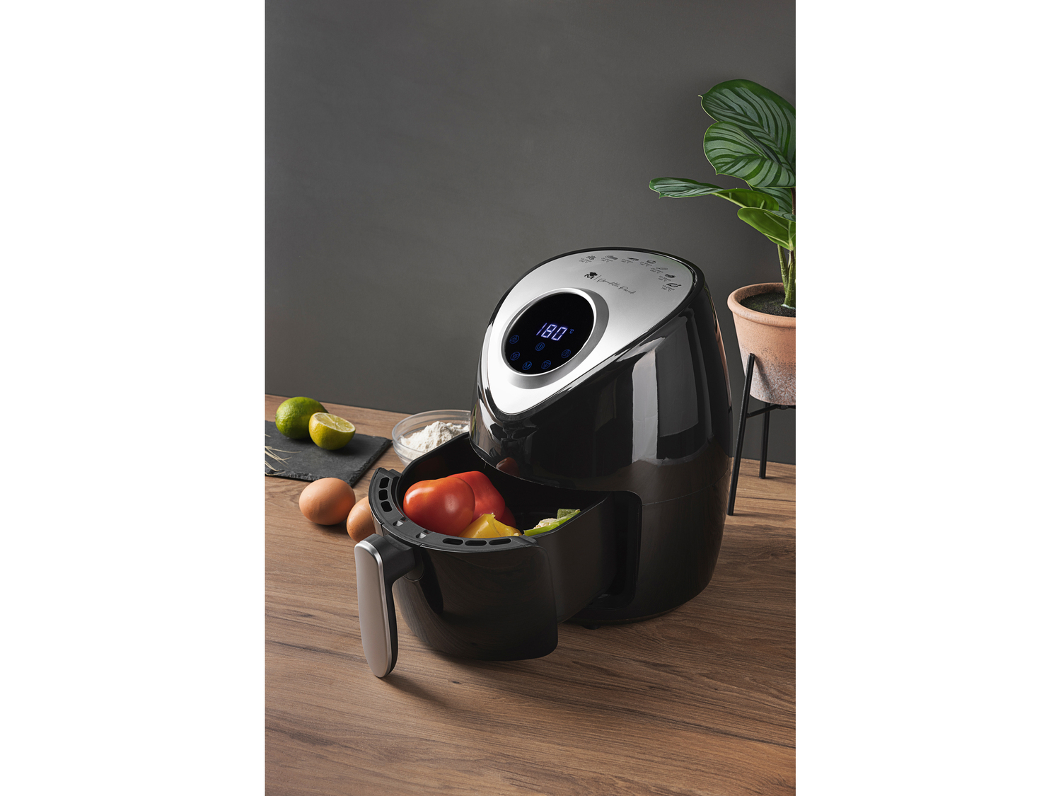 Friggitrice ad aria calda Masterpro, prezzo 69.00 €
- Cestello removibile ...