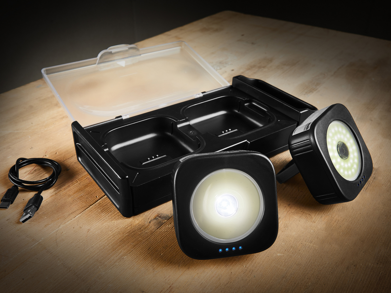 Lampada LED da lavoro Parkside, prezzo 34.99 € 
- Flusso luminoso (per ciascuna ...