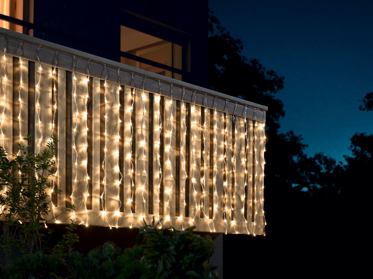 Tenda luminosa a LED , prezzo 19.99 EUR
Tenda luminosa a LED 220 LED
- Per ambienti ...