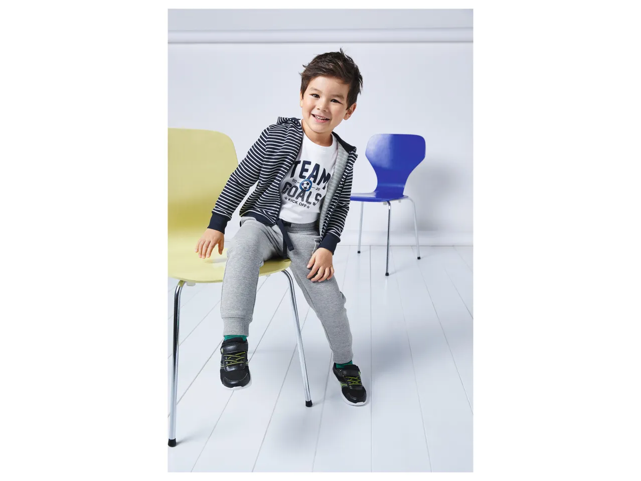 Maglia a maniche lunghe da bambino , prezzo 3.99 EUR
Maglia a maniche lunghe da ...