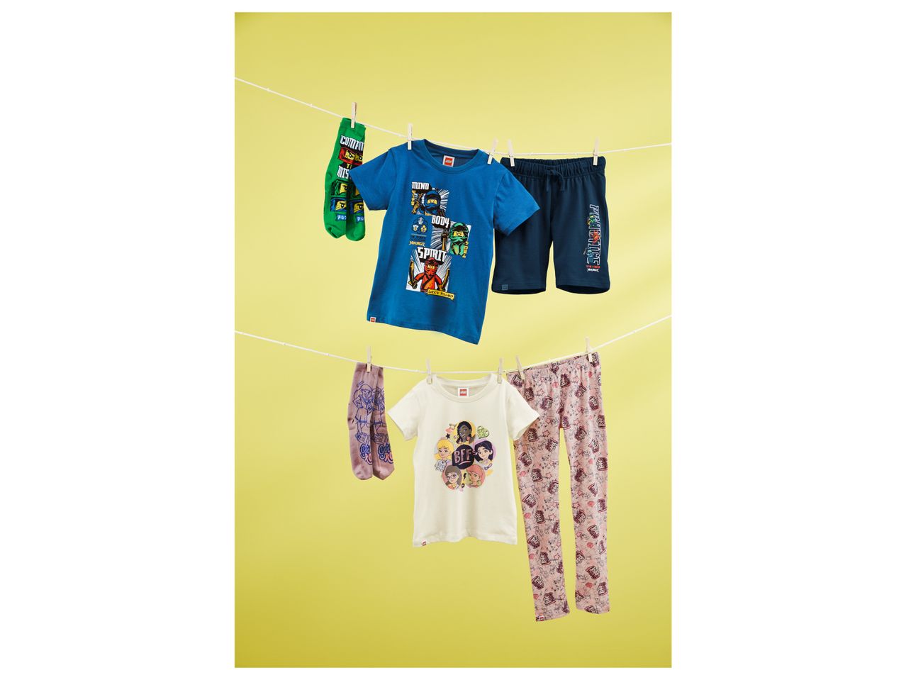 T-shirt da bambini , prezzo 5.99 EUR