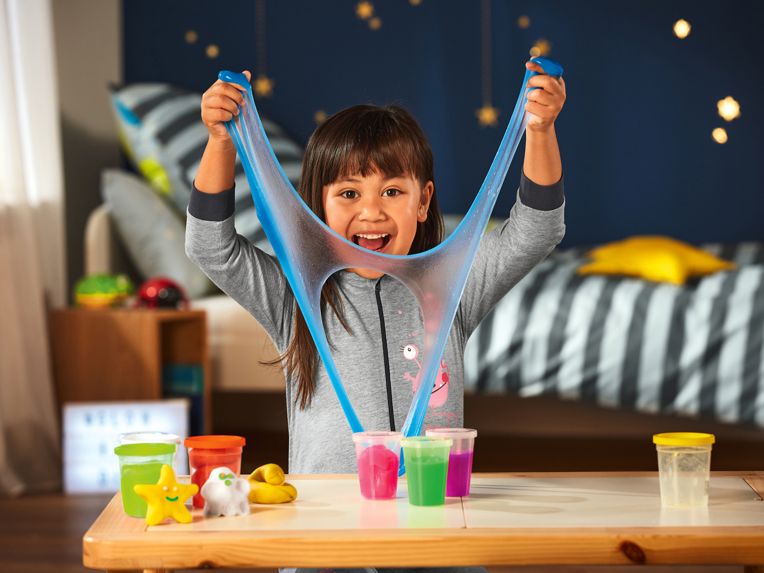 Pasta da modellare o slime luminosi , le prix 6.99 €
- Si illumina al ...
