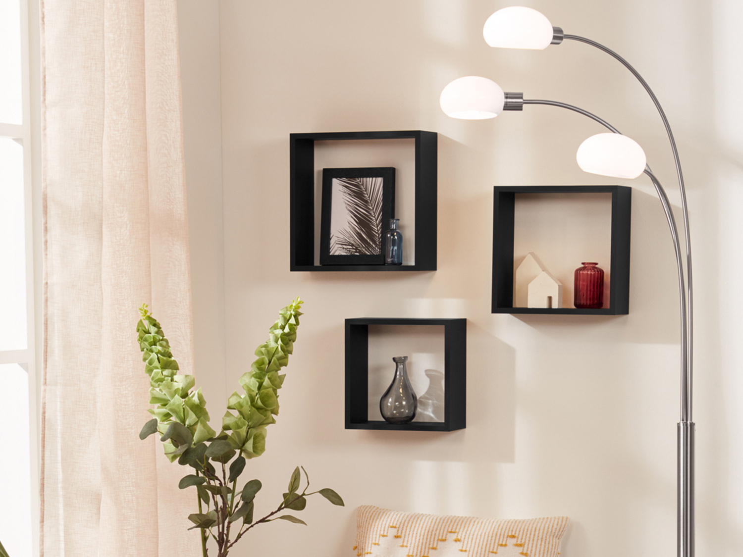 Set mensole a cubo Livarno Living, prezzo 8.99 €
3 pezzi
- Da appendere
- ...