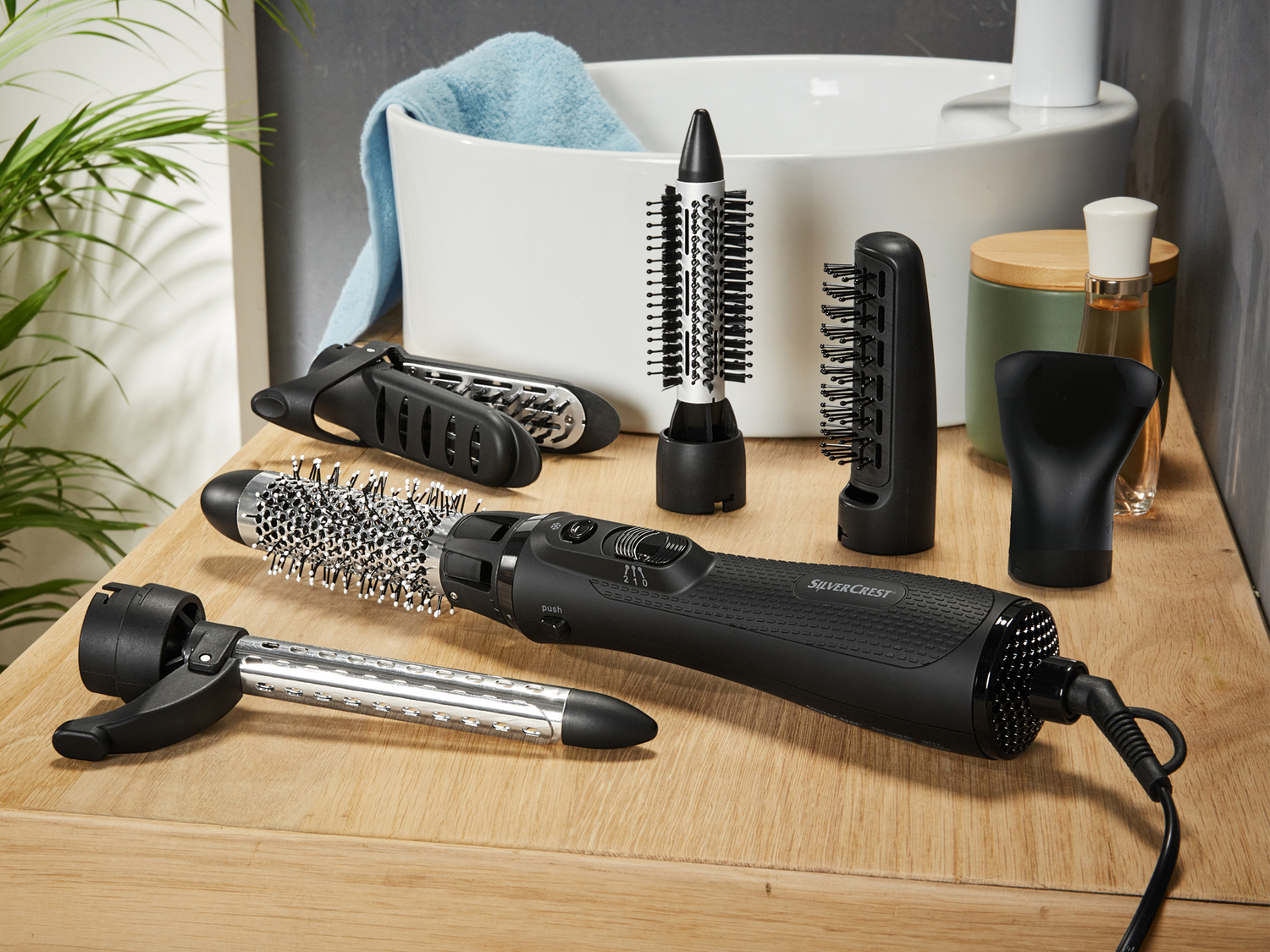 Set arricciacapelli Silvercrest Personal Care, prezzo 12.99 €
- 2 livelli di ...
