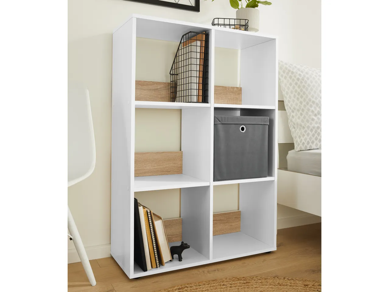 Scaffale con 6 ripiani , prezzo 49 EUR
Scaffale con 6 ripiani
- Scomparti con ...