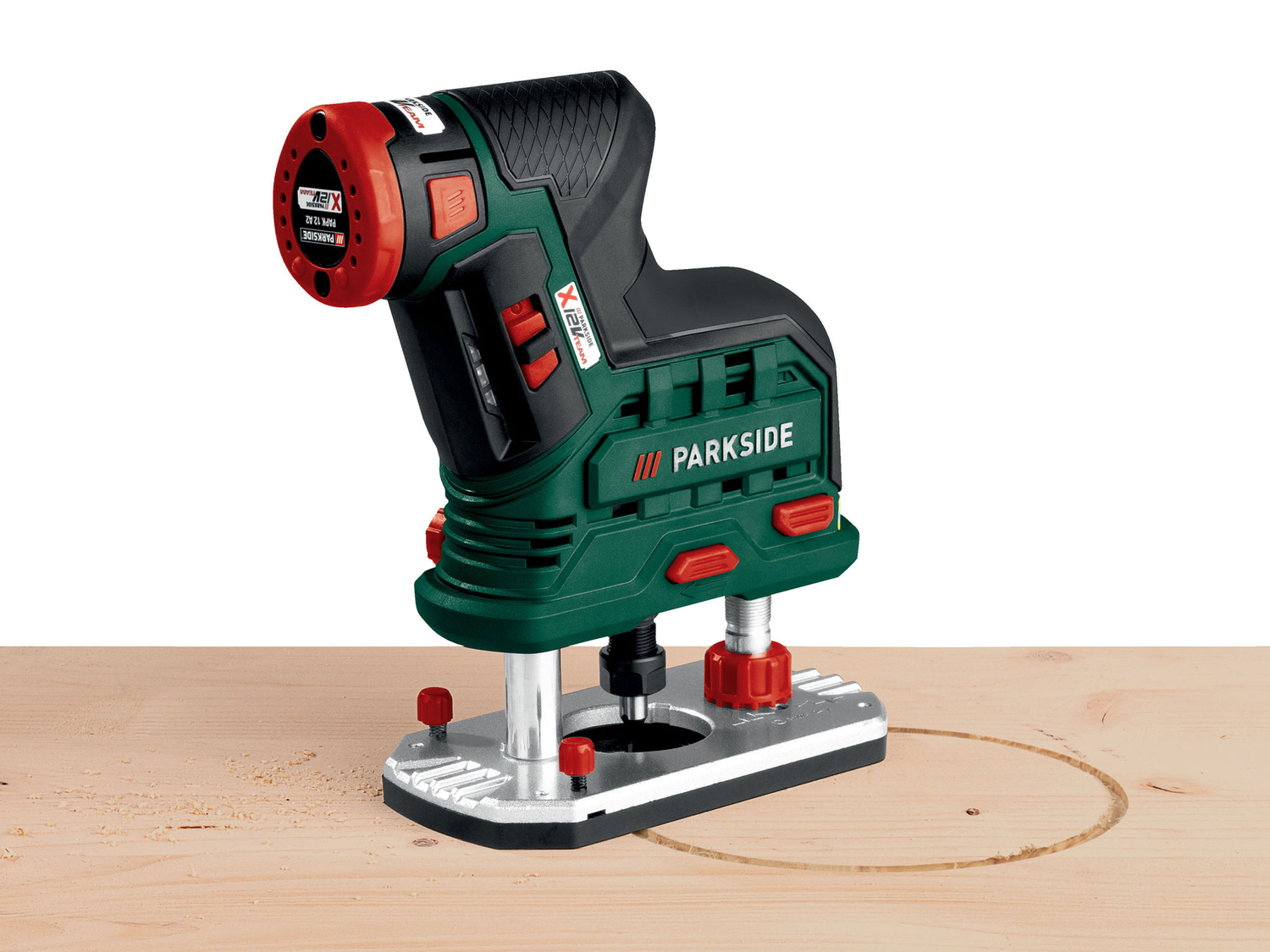 Fresatrice verticale ricaricabile Parkside, X12VTeam, prezzo 59.00 €
- Batteria ...