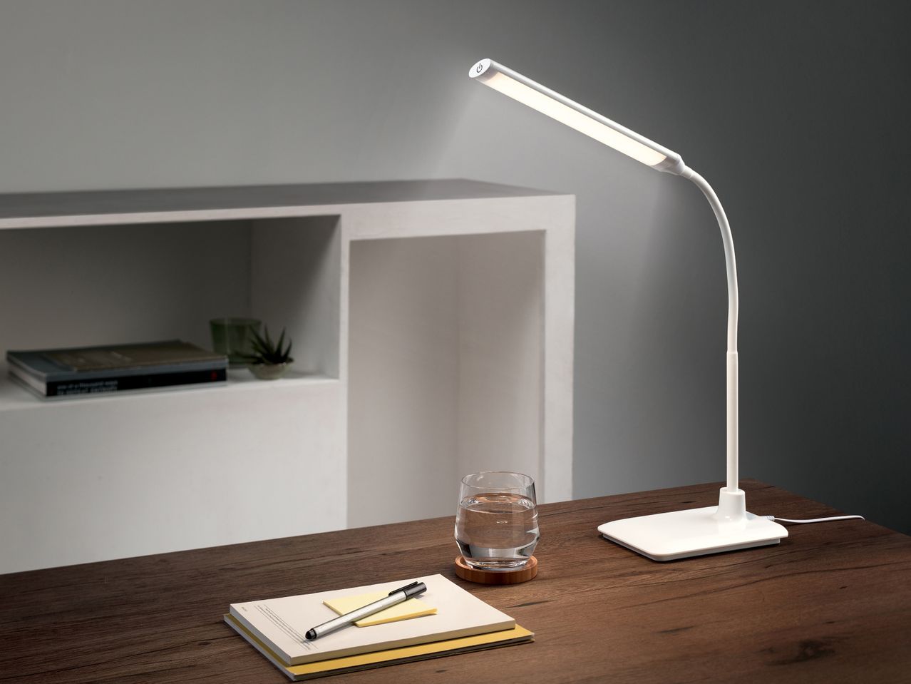 Lampada LED da tavolo o con morsetto , prezzo 14,99 EUR
Lampada LED da tavolo o ...