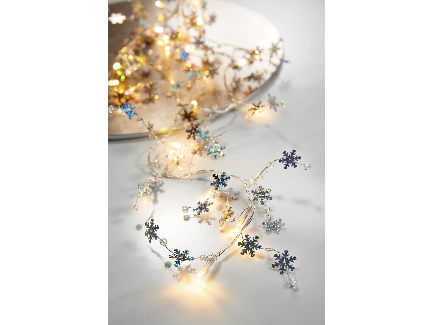 Catena luminosa decorativa 20 LED Melinera, prezzo 4.99 €
- Luce bianca ...