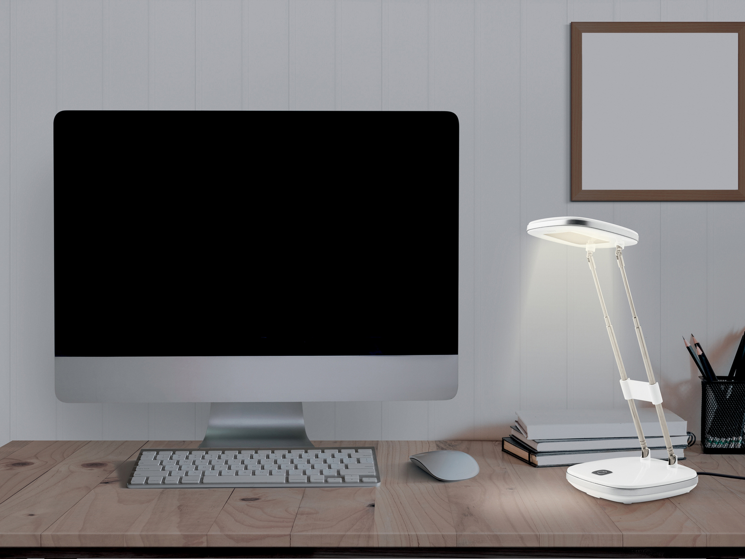 Lampada LED da tavolo Livarno Lux, prezzo 7.99 €
- Estendibile da 22 a 34 cm
- ...
