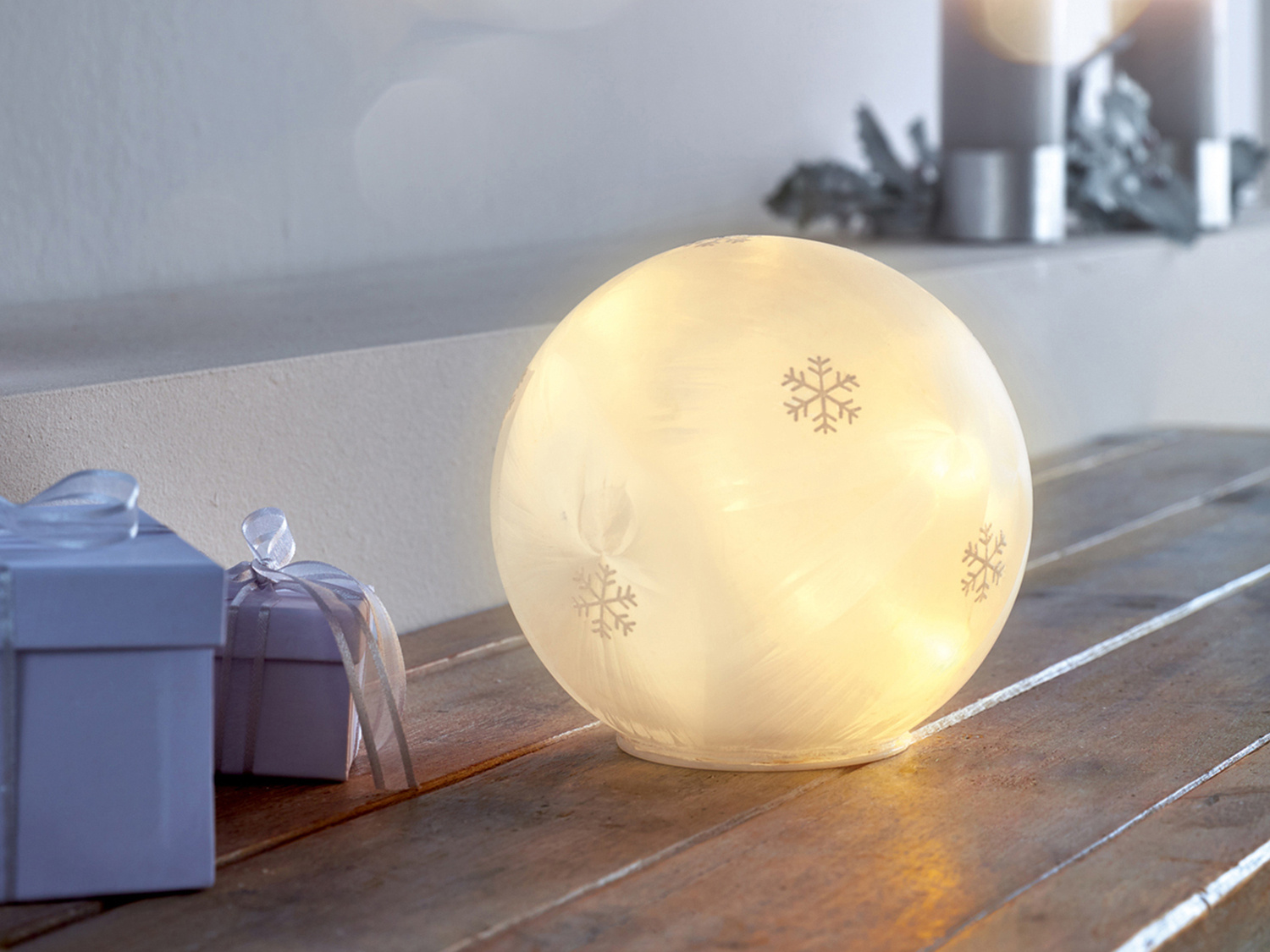 Lampada decorativa LED Melinera, prezzo 4.99 €
- Luce interna con 10 ...