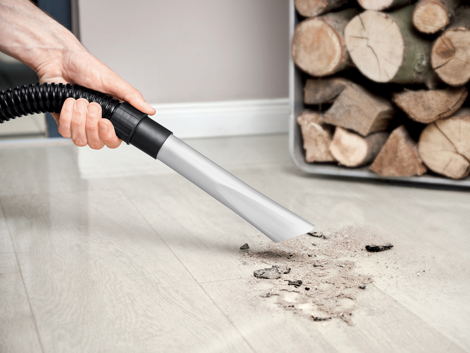 Bidone aspiracenere Parkside, prezzo 39.99 €
- Sistema di filtraggio a 2 livelli ...