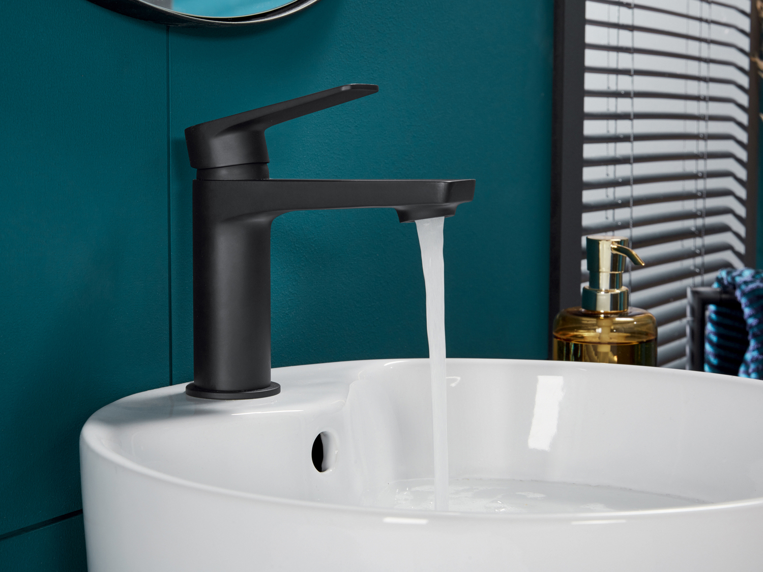 Miscelatore per bagno o cucina Miomare, prezzo 29.99 €
- Cartuccia silenziosa ...