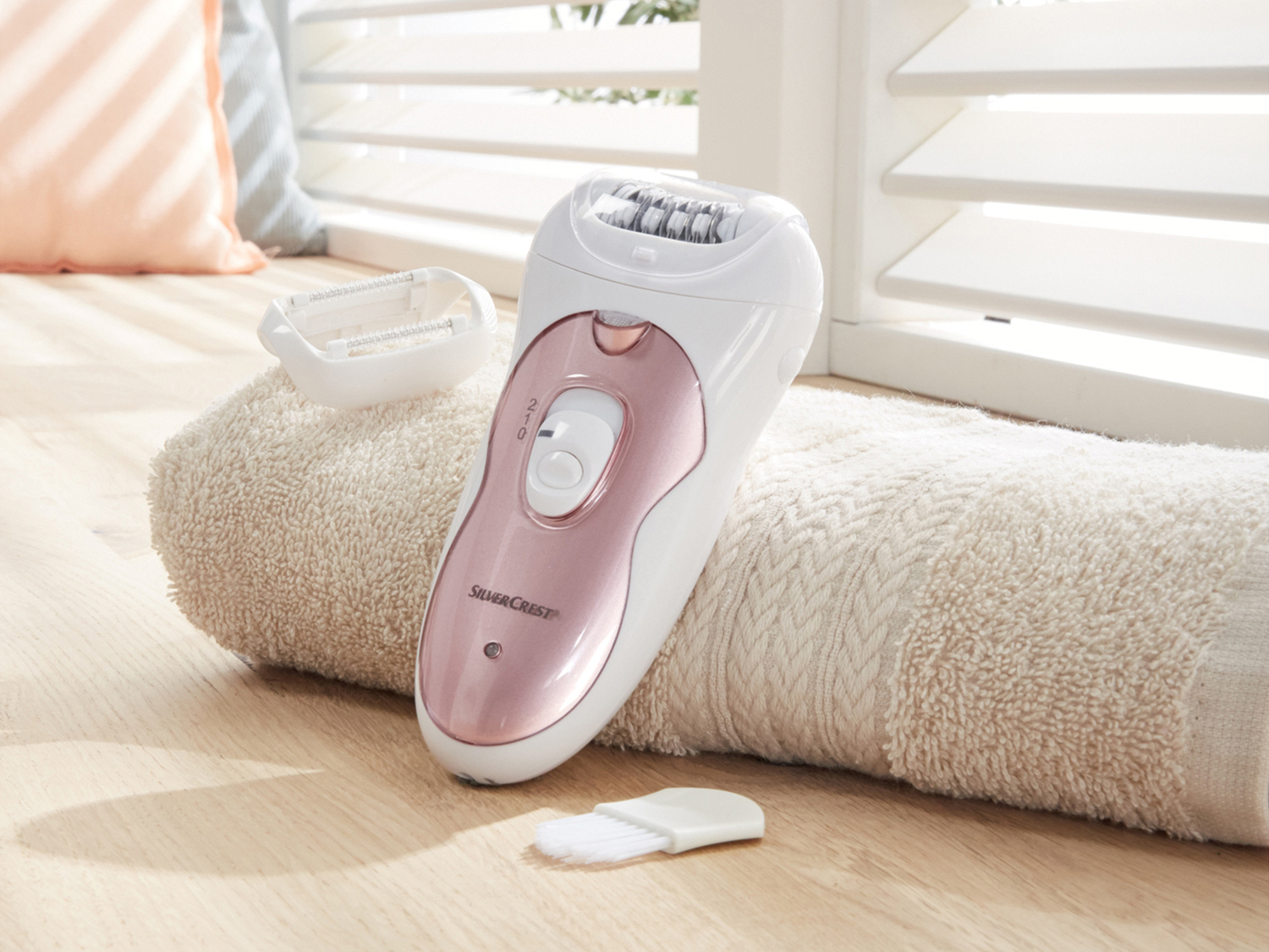 Epilatore elettrico Silvercrest Personal Care, prezzo 17.99 €
- 32 pinzette ...