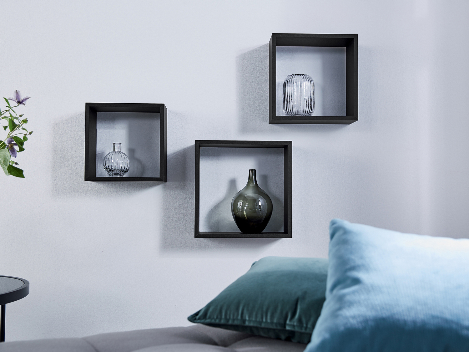 Set mensole a cubo Livarno Living, prezzo 7.99 €
3 pezzi
- Con supporti integrati ...