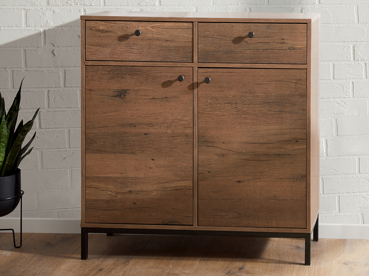 Mobile con 2 ante e 2 cassetti Livarno Living, prezzo 89.00 €
- Materiale di ...