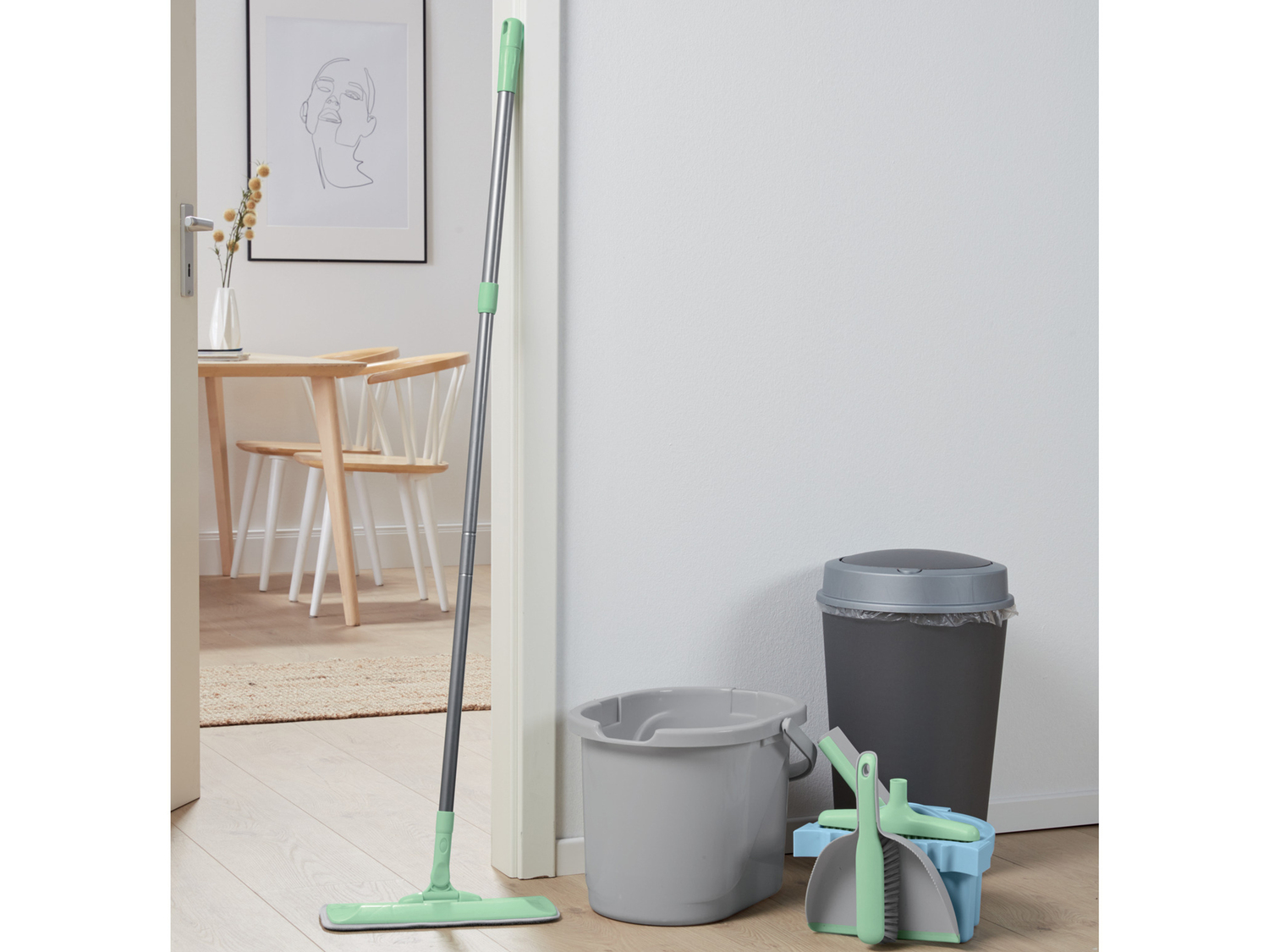 Set pulizia con organizer AquaPur, prezzo 29.99 €
8 pezzi
Caratteristiche