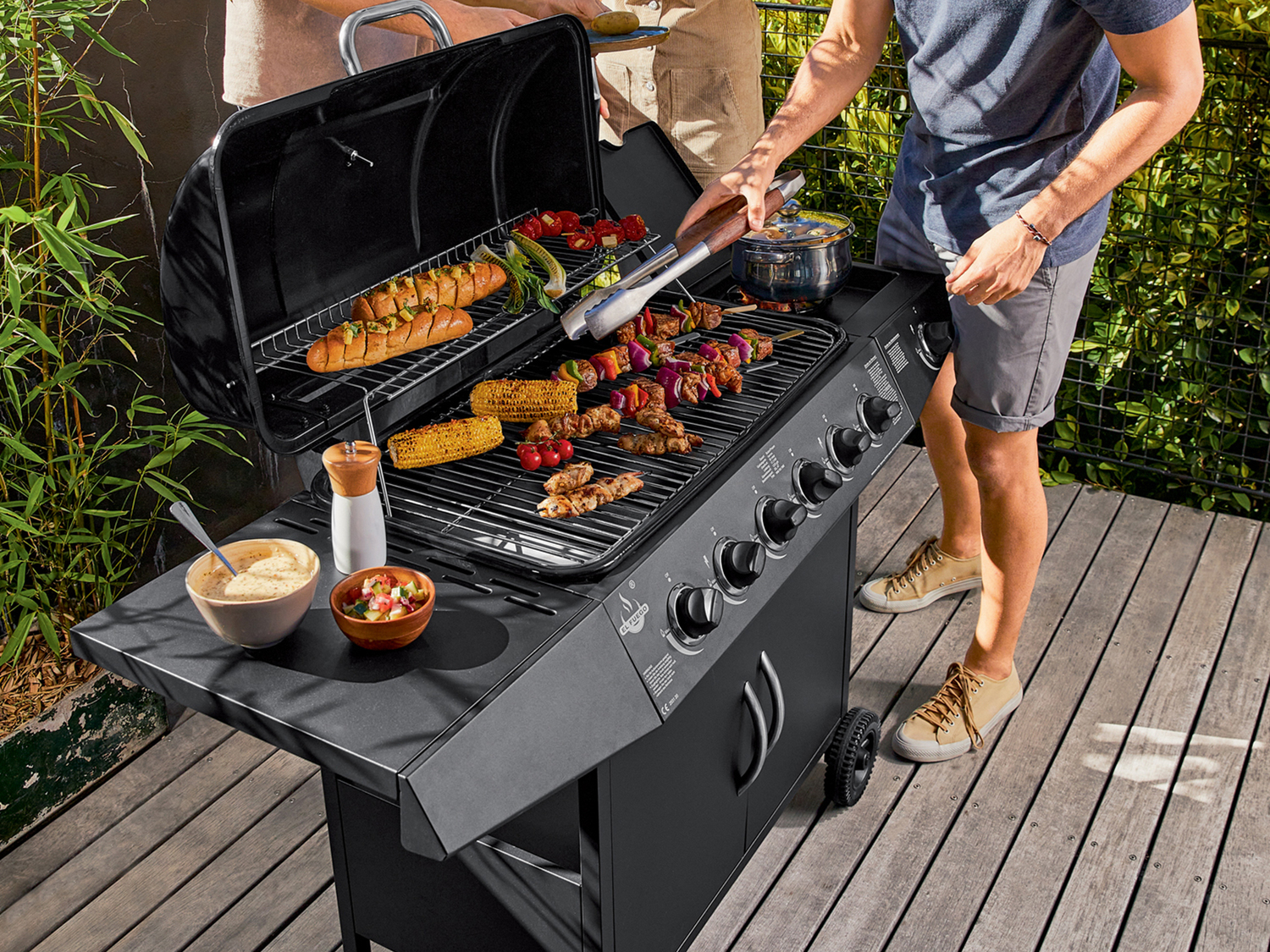 Barbecue a gas El-fuego, prezzo 199.00 €
- 6 bruciatori principali e 1 laterale
- ...