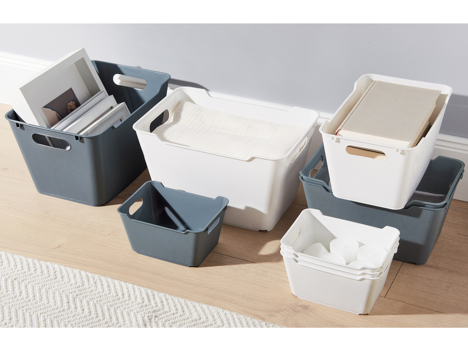 Contenitore impilabile Livarno, prezzo 2.99 €
1, 2 o 3 pezzi
- 12, 6 ...