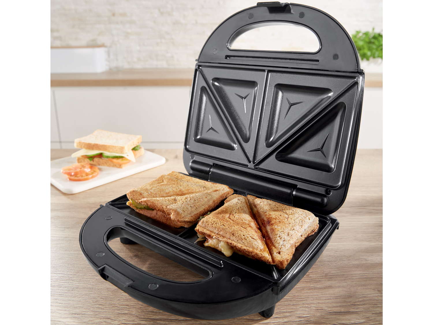 Tostiera 3 in 1 Silvercrest Kitchen Tools, prezzo 19.99 €
- Piastre sostituibili, ...