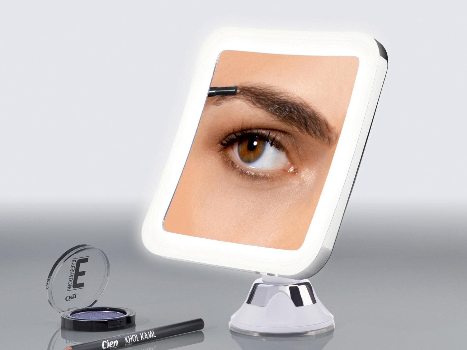 Specchio a LED per il trucco Livarno, prezzo 12.99 €
- Girevole a 360° ...