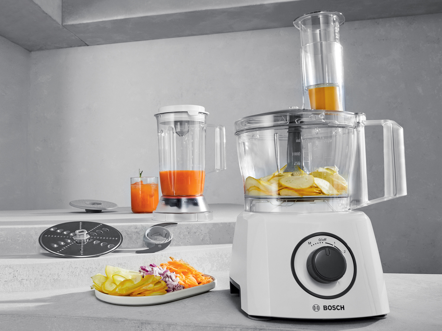 Robot da cucina multifunzione Bosch, prezzo 79.00 €
- Ciotola in plastica ...