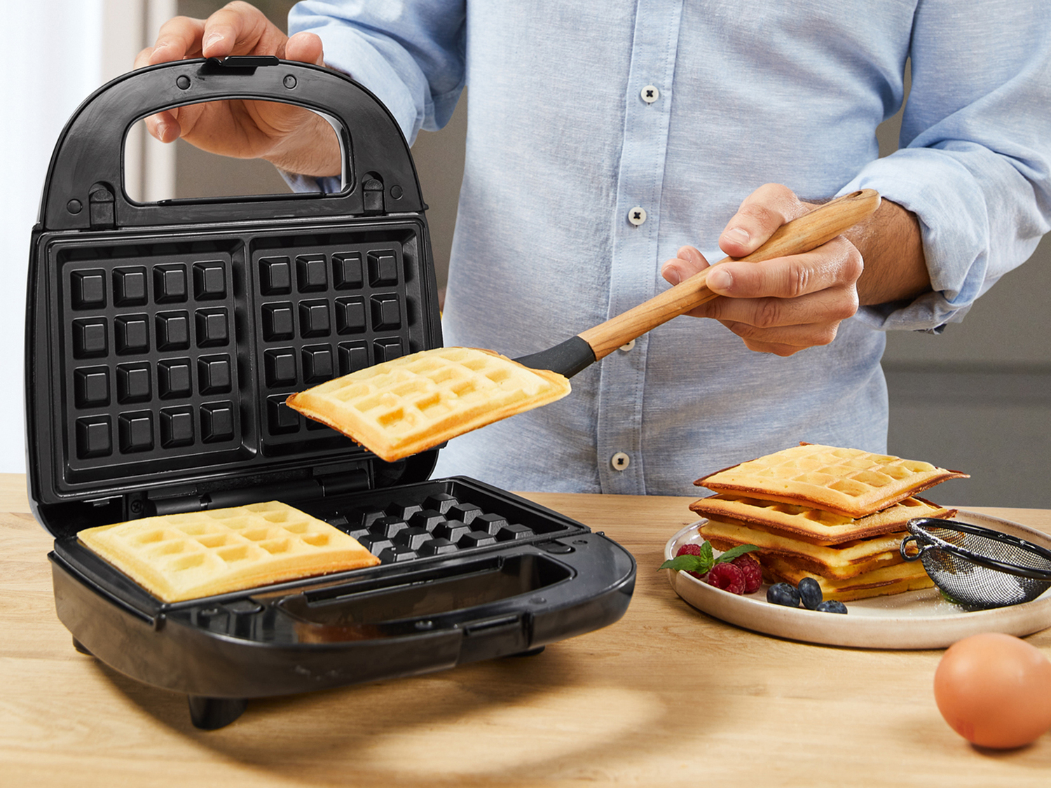Tostiera 3 in 1 Silvercrest Kitchen Tools, prezzo 19.99 €
- Con 3 piastre ...