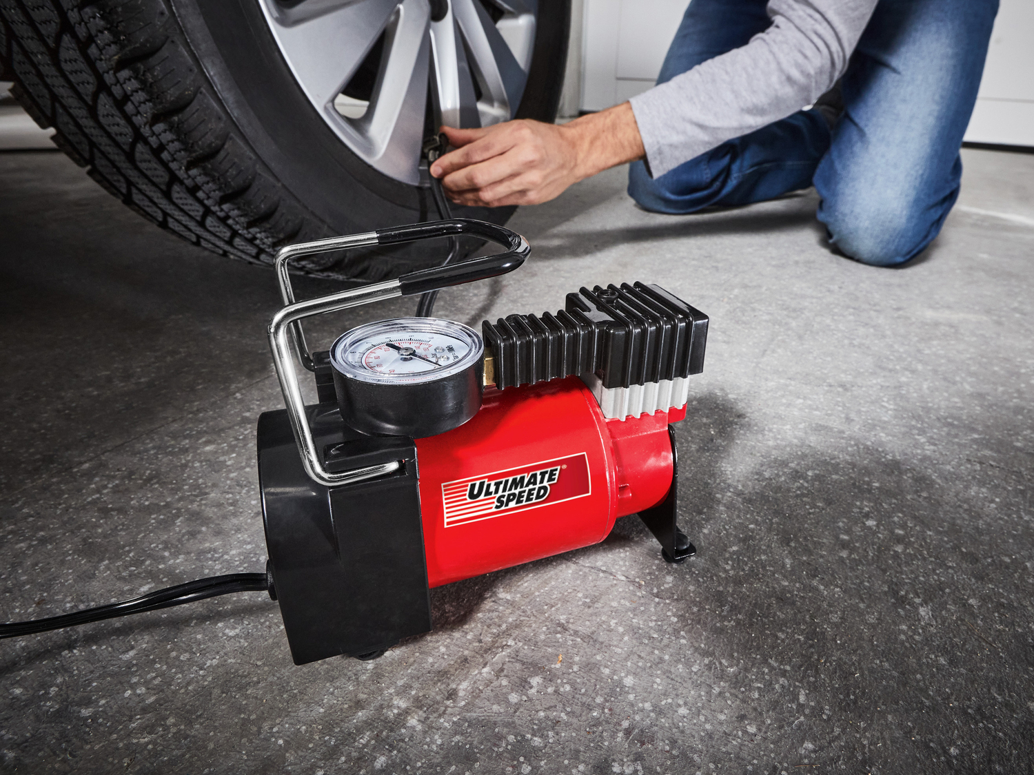 Mini compressore Ultimate Speed, prezzo 19.99 €
- Funzionamento con collegamento ...