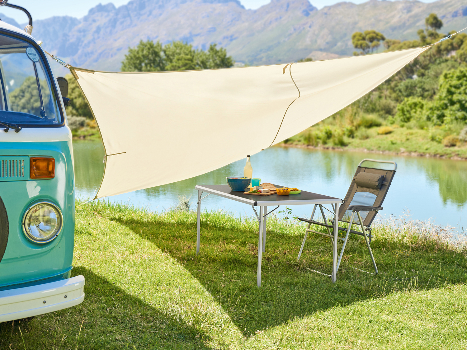 Tenda a vela parasole Livarno, prezzo 19.99 €
- Corda, molle e moschettoni ...