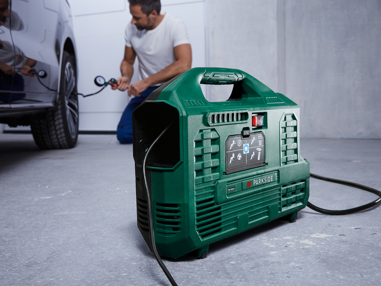 Compressore portatile Parkside, prezzo 59.00 €
- Motore elettrico
- Tasca ...
