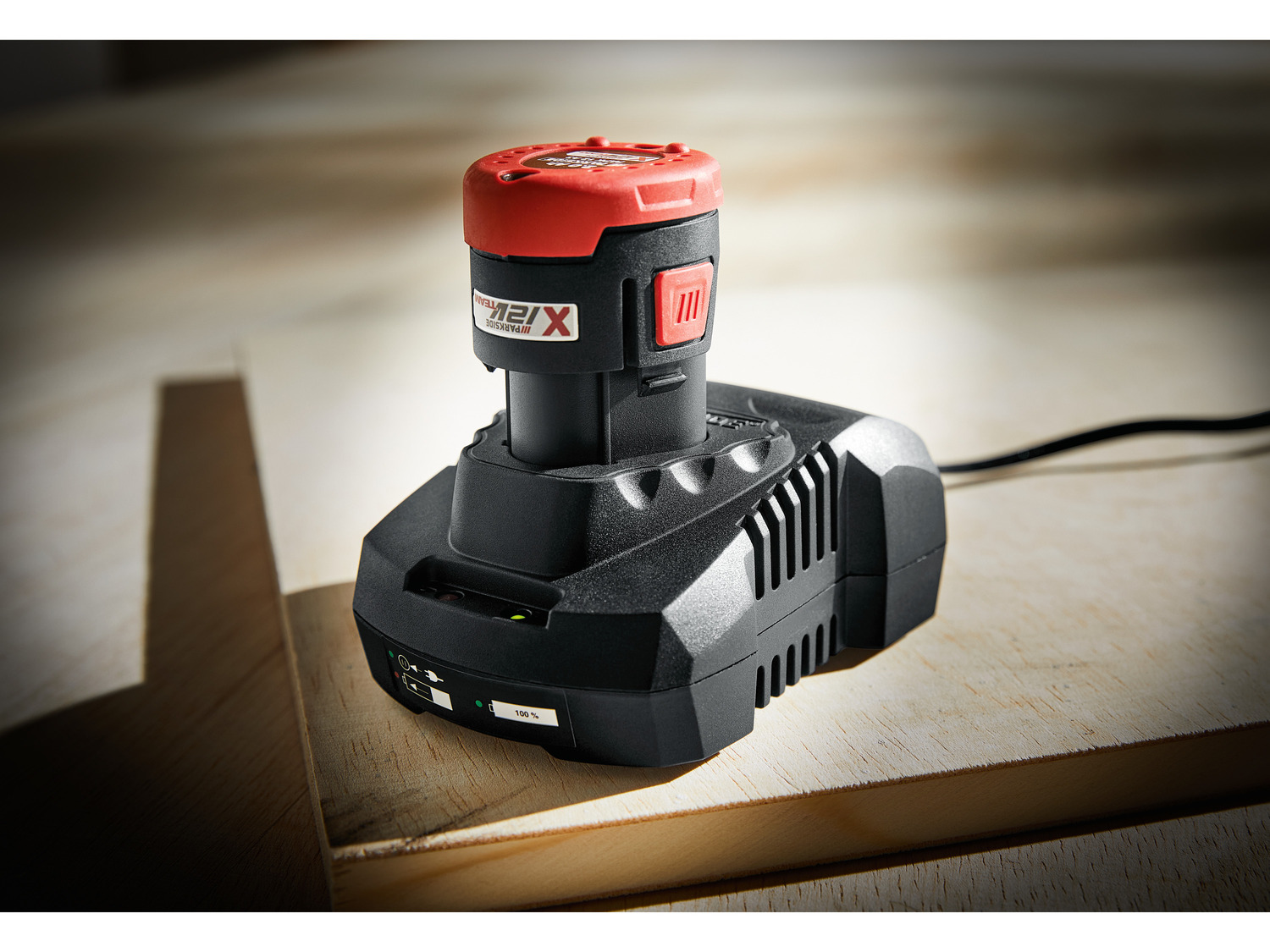 Batteria 2 Ah con caricabatterie Parkside, prezzo 19.99 €
Prodotto della ...