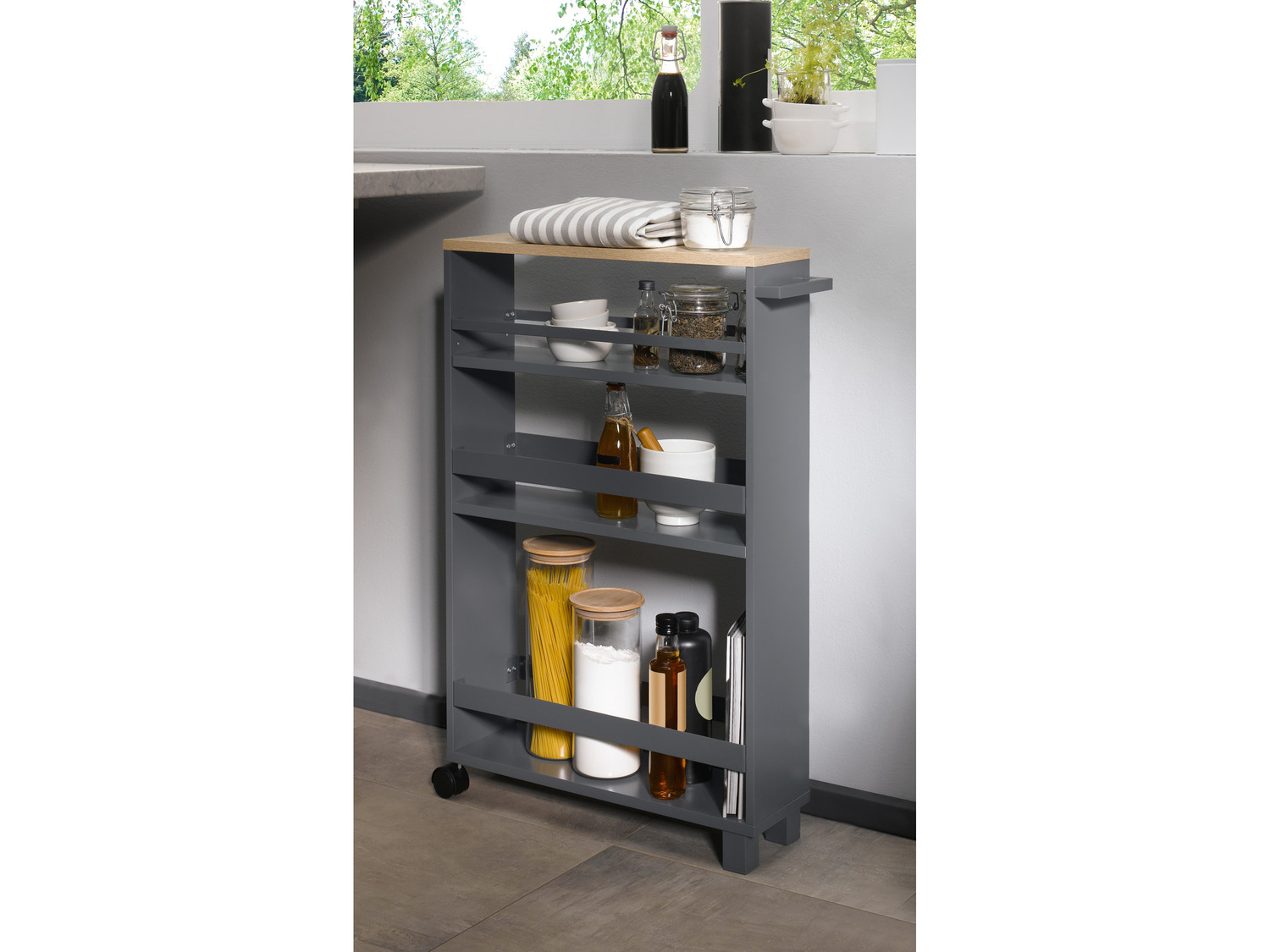 Carrello da cucina Livarno, prezzo 34.99 €
- Superfici di appoggio con ...