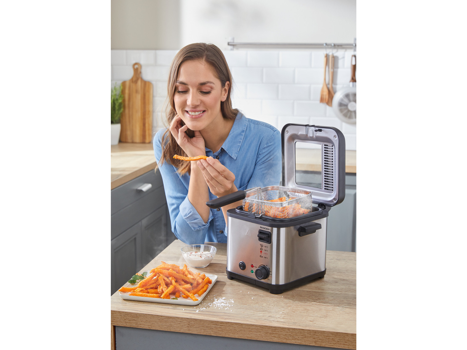 Mini friggitrice Silvercrest Kitchen Tools, prezzo 34.99 €
- Temperatura ...