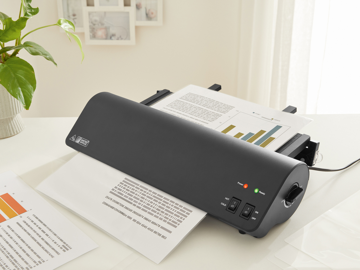 Plastificatore A3 United Office, prezzo 29.99 &#8364; 
- Con taglierino per ...