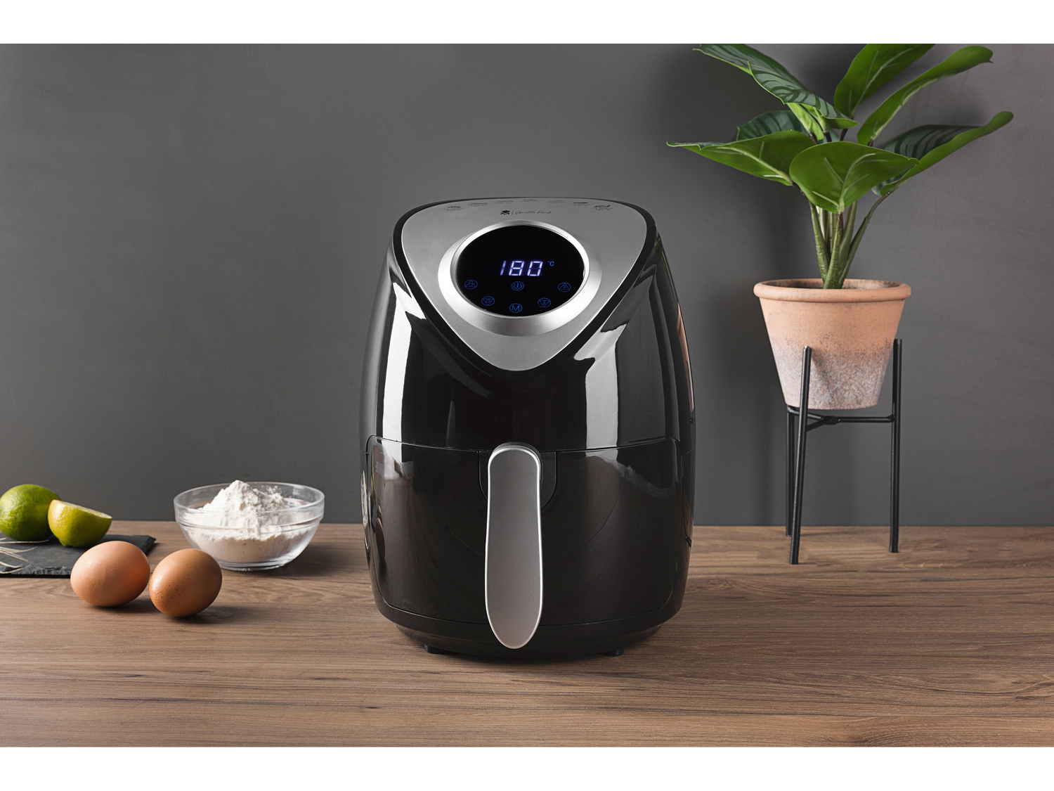 Friggitrice ad aria calda Masterpro, prezzo 69.00 €
- Cestello removibile ...