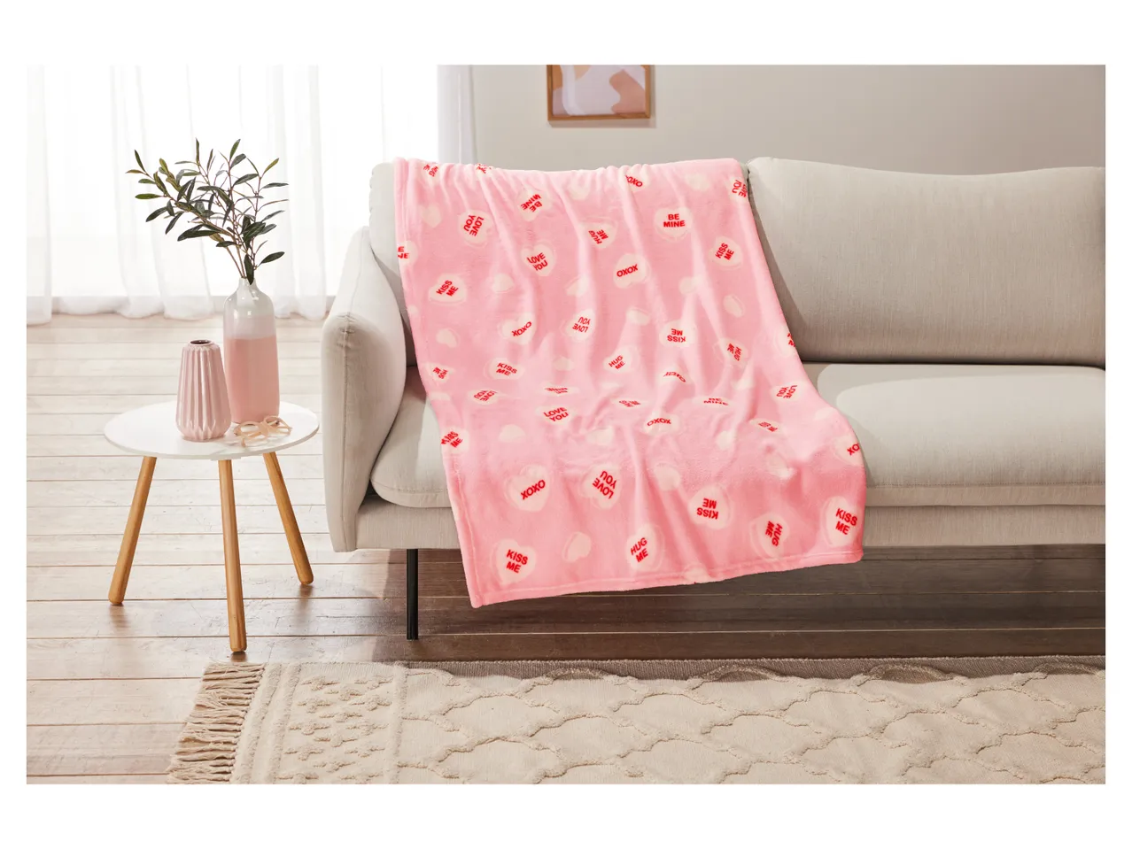 Plaid , prezzo 6,99 EUR
Plaid Coupon - Dimensioni: 150x200 cm
- In microfibra
- ...