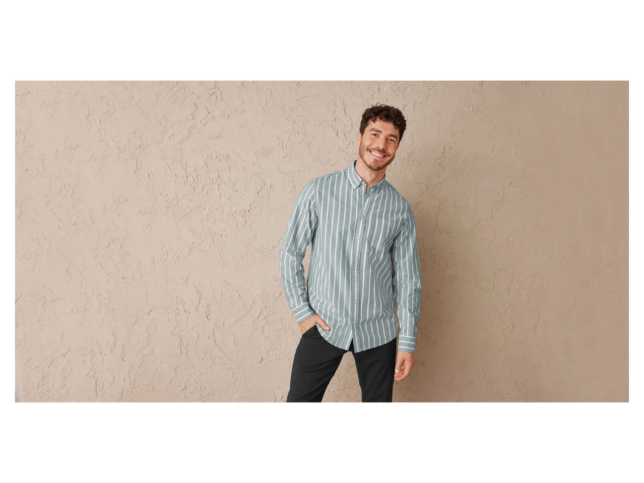 Camicia da uomo , prezzo 9.99 EUR  
Camicia da uomo  Misure: S-XL  
-  Puro cotone