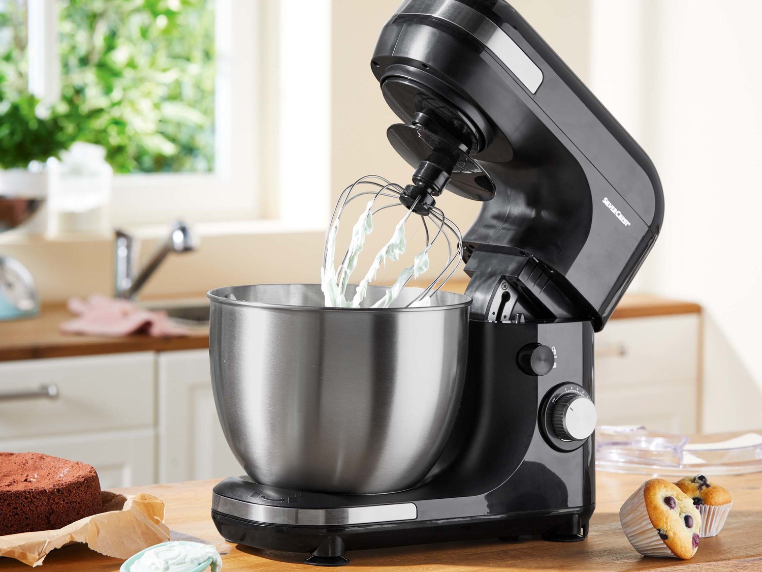 Impastatrice planetaria Silvercrest Kitchen Tools, prezzo 49.00 €
- ...