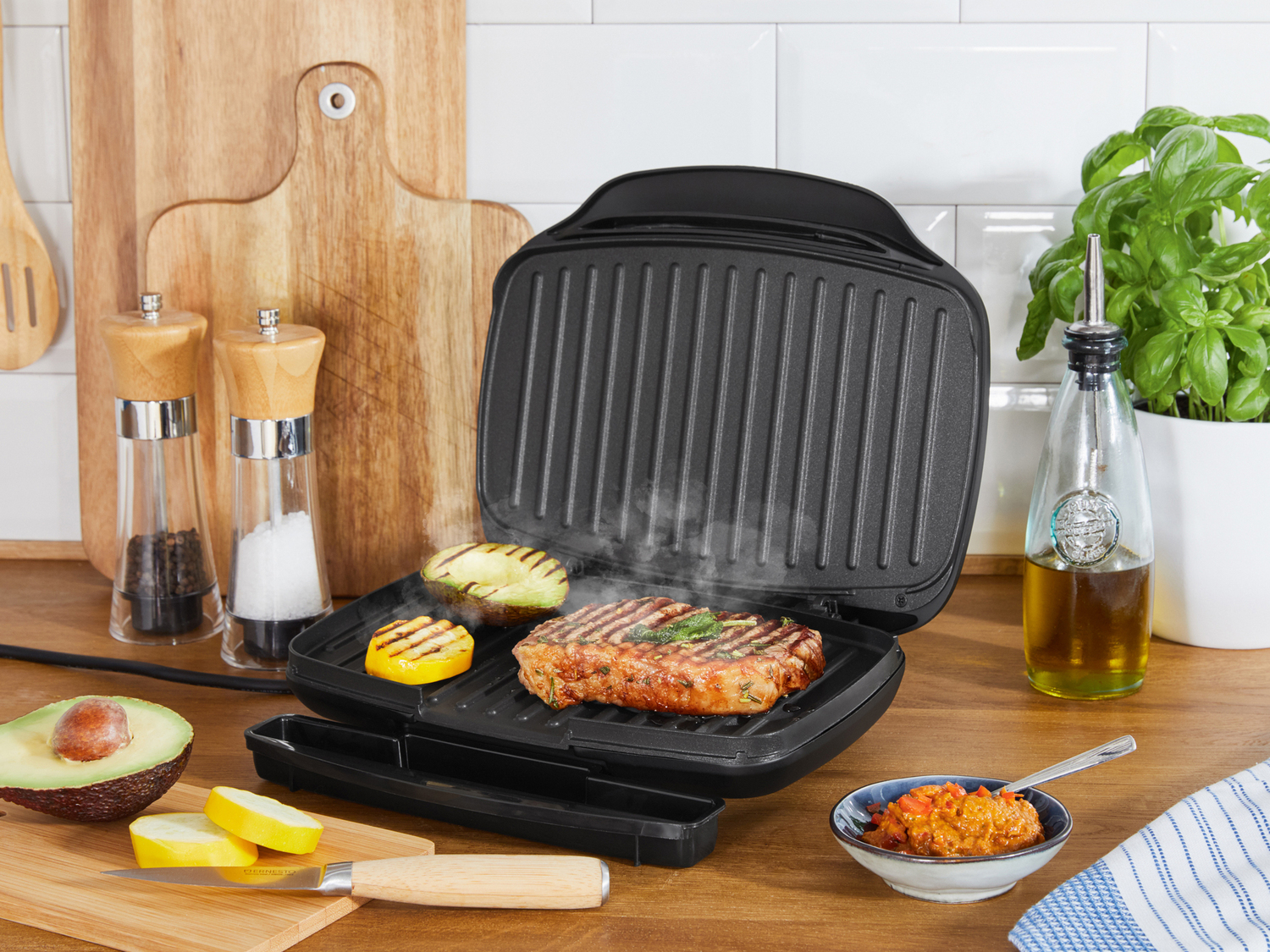 Piastra elettrica Silvercrest Kitchen Tools, prezzo 19.99 €
- Vaschetta ...