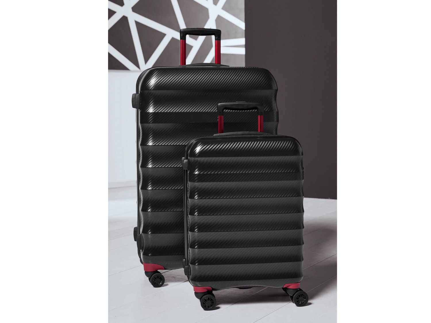 Set trolley in policarbonato Topmove, prezzo 99.00 €
2 pezzi
- 4 comode ...