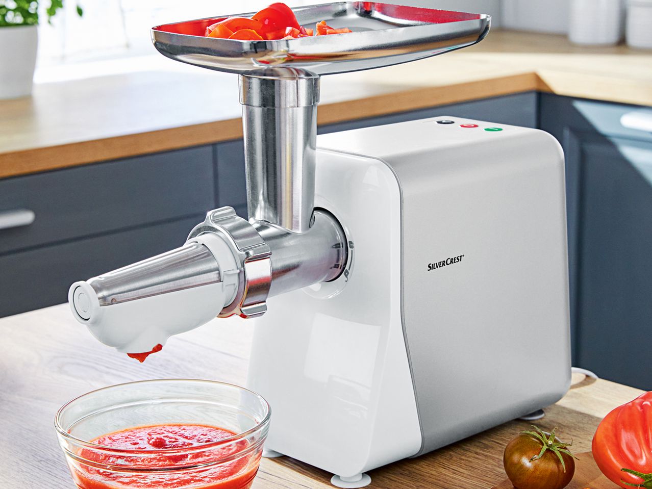 Tritacarne / passapomodoro elettrico , prezzo 49 EUR
Tritacarne / passapomodoro ...