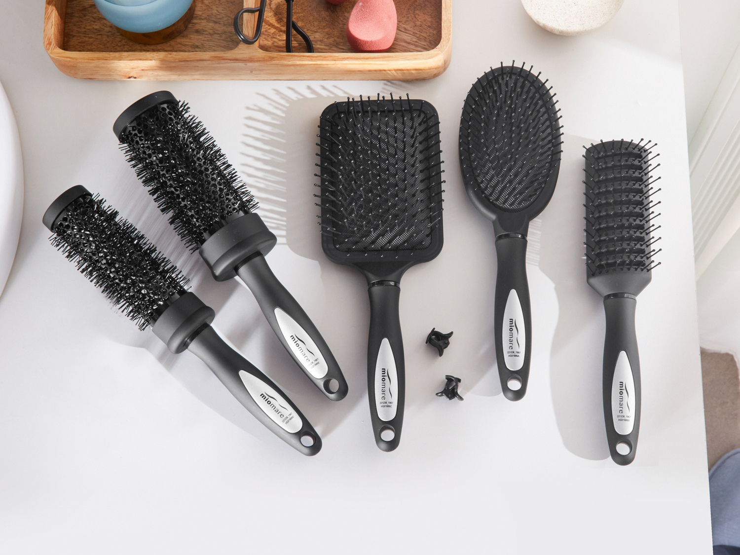 Spazzola per capelli Miomare, prezzo 1.99 €
Caratteristiche