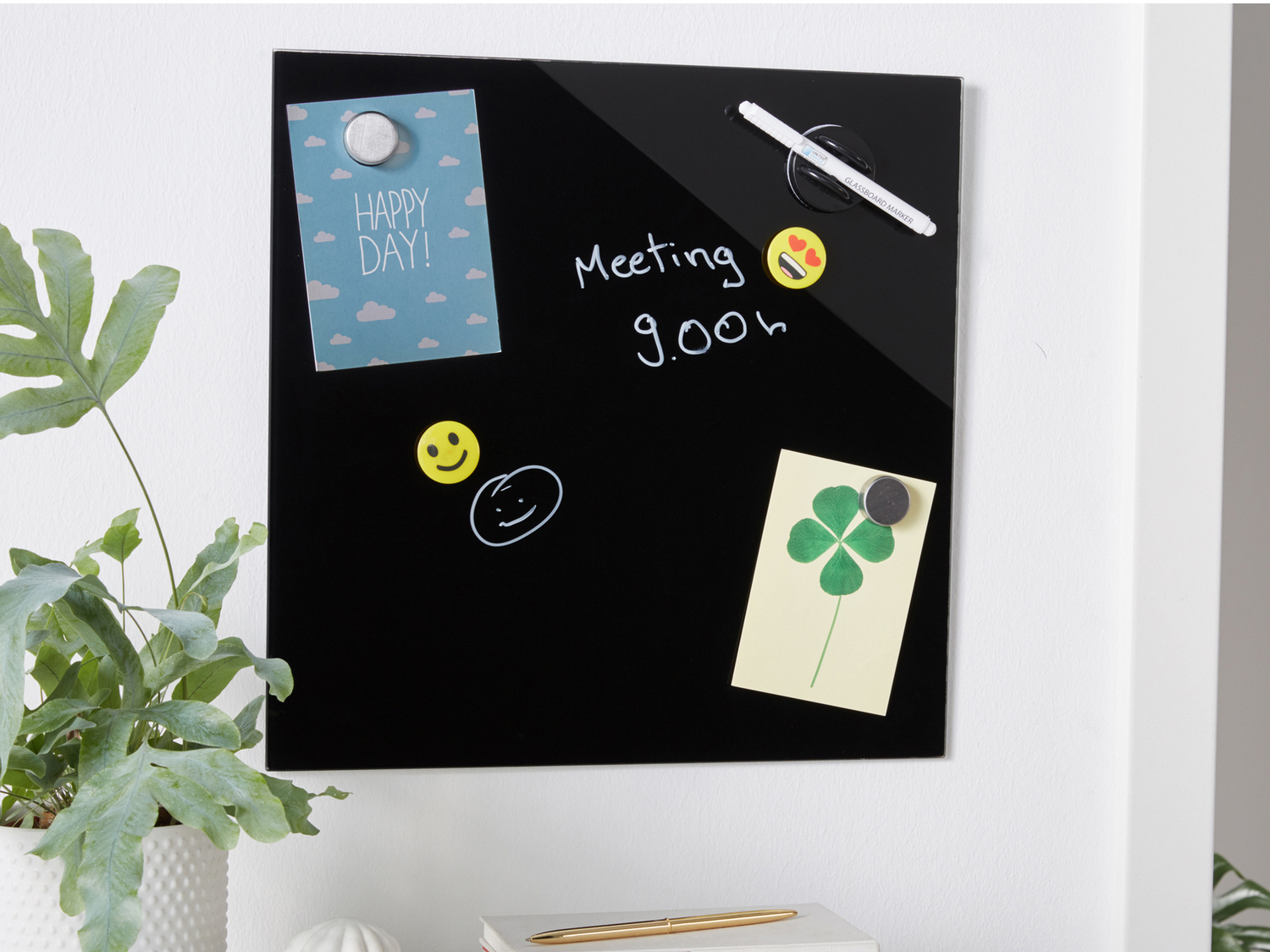 Lavagna magnetica in vetro United Office, prezzo 9.99 €
- Con 6 magneti, pennarello ...
