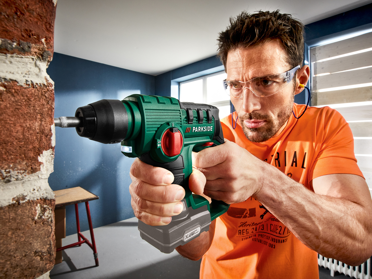 Trapano battente ricaricabile Parkside, X12VTeam SDS, prezzo 29.99 €
- Meccanismo ...
