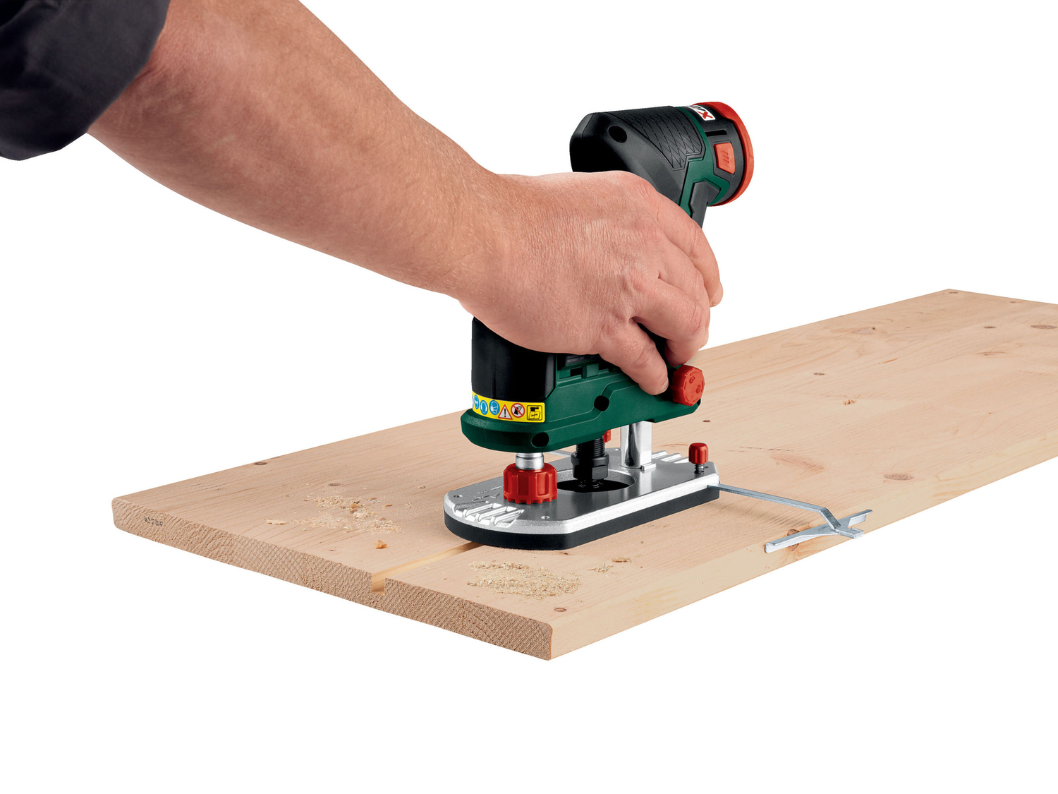 Fresatrice verticale ricaricabile Parkside, X12VTeam, prezzo 59.00 €
- Batteria ...