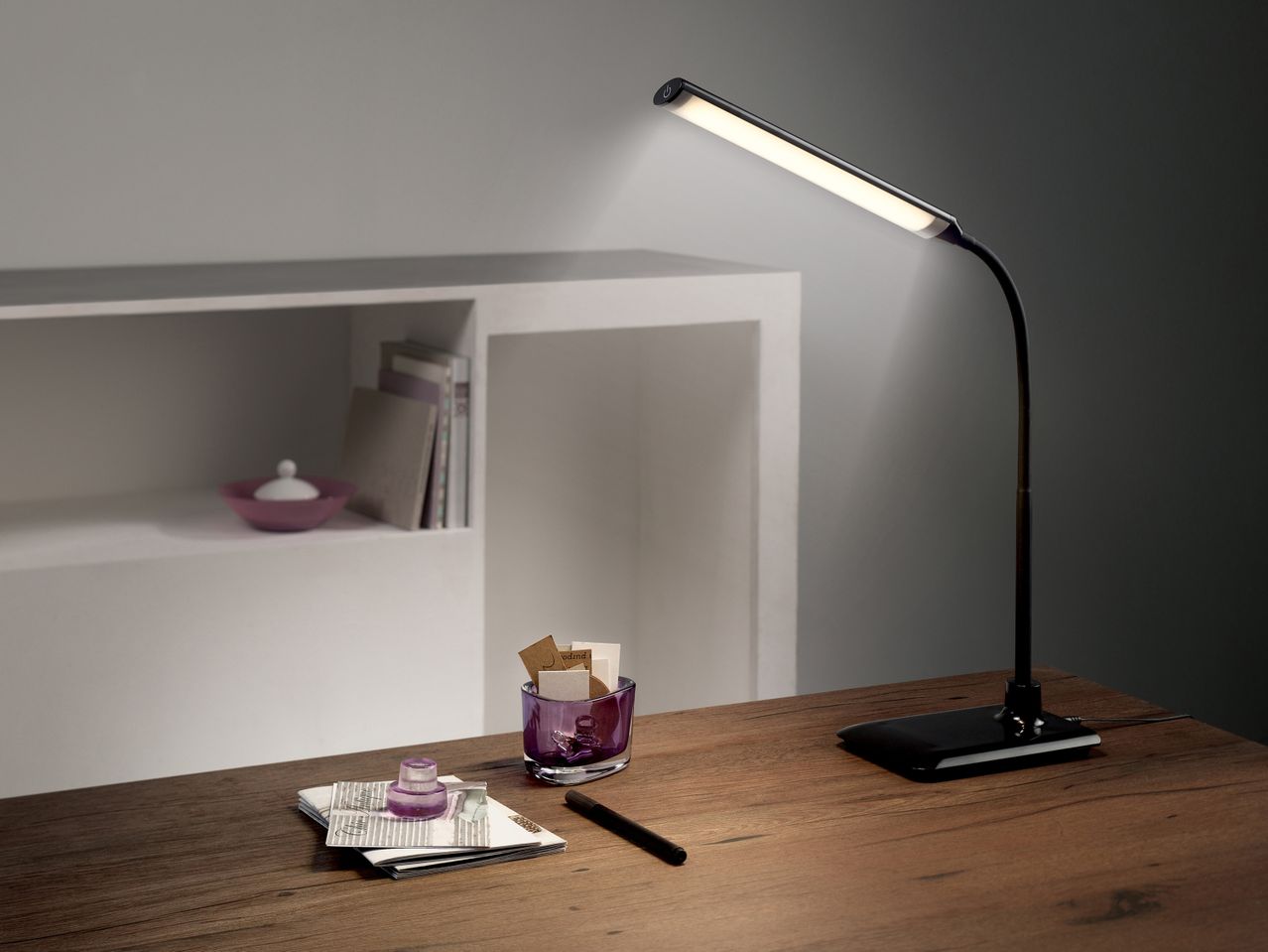 Lampada LED da tavolo o con morsetto , prezzo 14,99 EUR
Lampada LED da tavolo o ...
